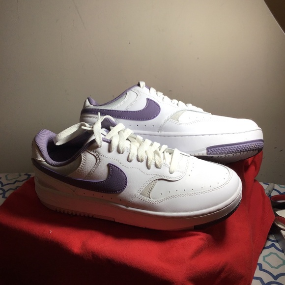 Nike Shoes - 🔥😎NIKE Gamma Force, women’s size 9, new condition, see photos 🔥😎